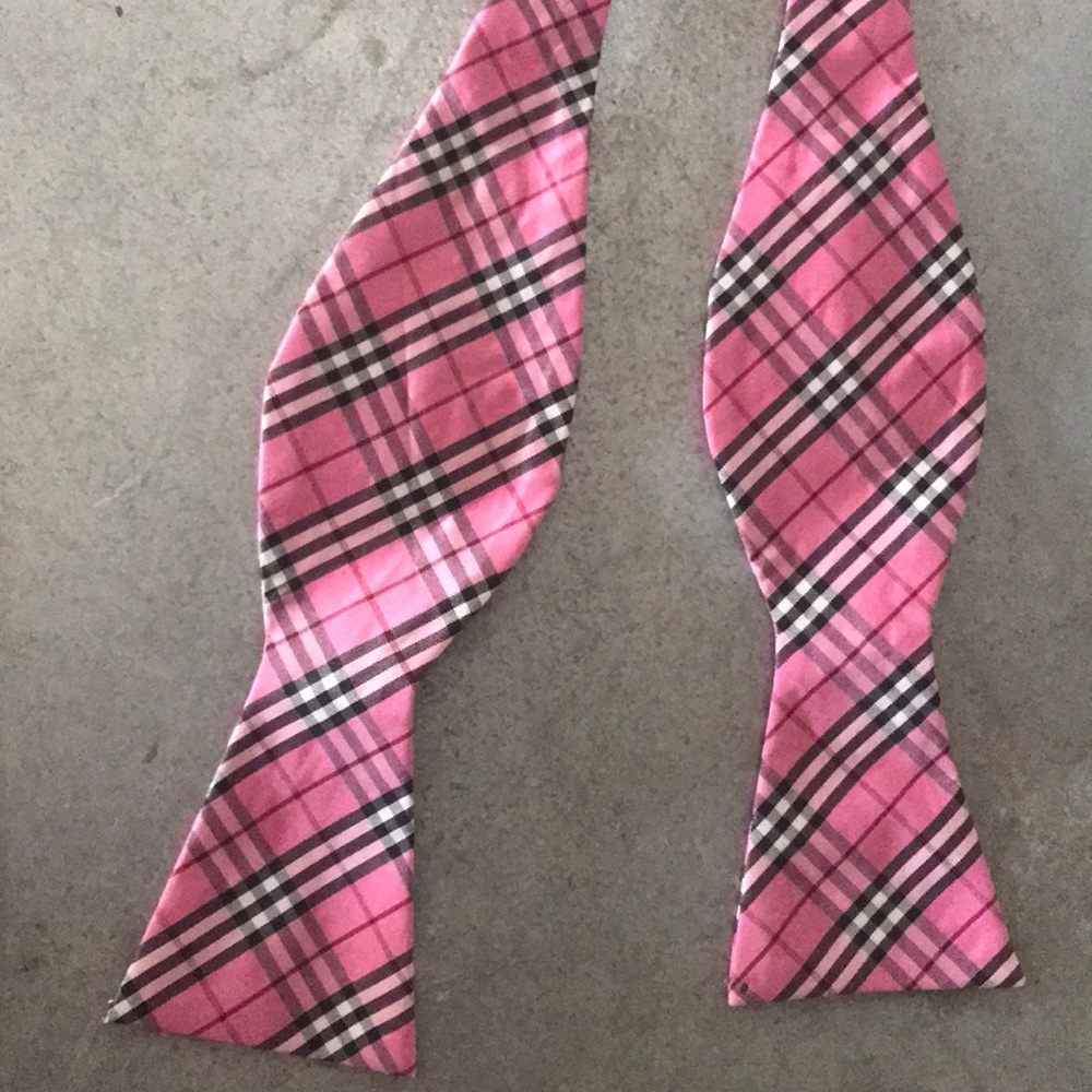 Combatant Gentlemen Brand Pink Plaid Bow Tie